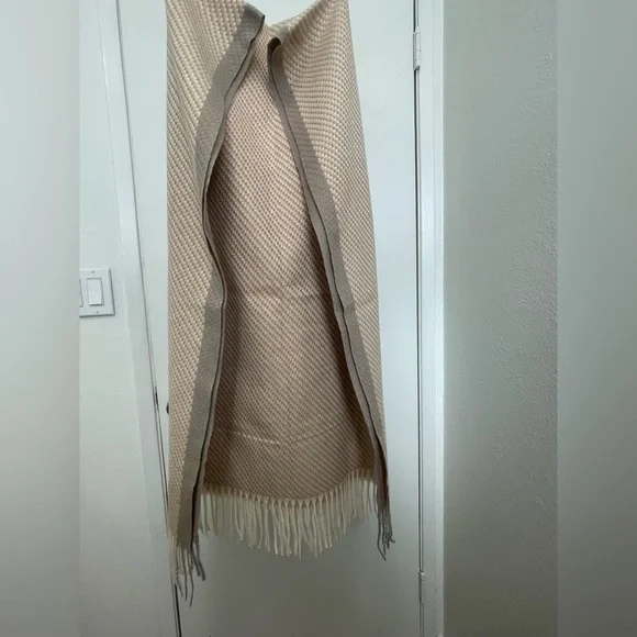 Cashmere Scarf - Picture 4 of 4